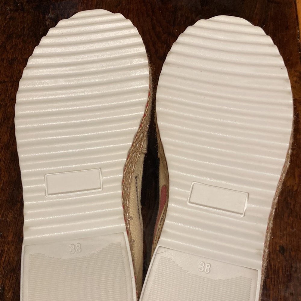 Shoes - Picture 5 of 5